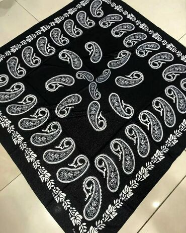 Baş geyimləri: Yeni pambiq materialli kelagayilar cox qewengdi.Rengleri de movcuddur — 12