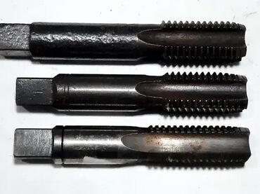 Ostali uređaji: Rucne ureznice M20 (M24x2,5) ureznica- 🔩 !-Cena je za komplet od tri — 9