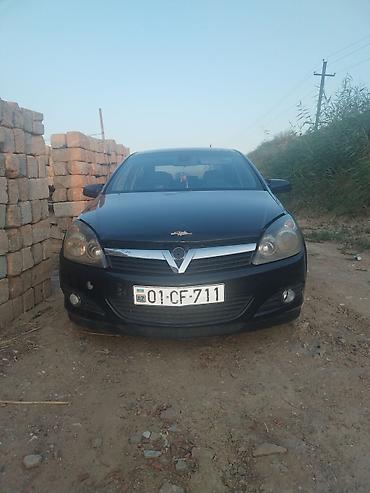 Opel: Opel Astra sedan - Kuzov: 4 qapılı sedan, qara rəng - Salon: parça — 7