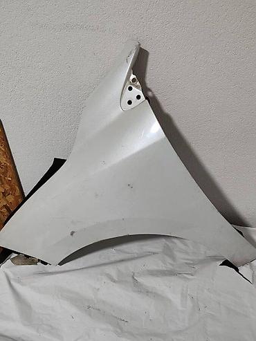 2009: LEVO KRILO ZA RENO MEGAN 3 ZA RENAULT MEGANE | Levo krilo za Reno — 1