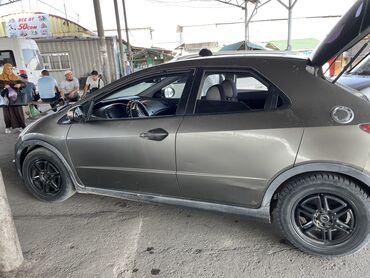 купить автомобиль маз в бишкеке: Honda Civic: 2006 г., 1.8 л, Робот, Бензин, Хетчбек