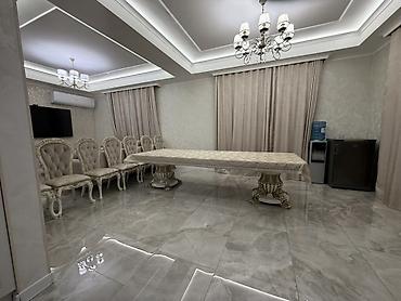 Столы для зала: Роскошный обеденный стол в классическом стиле. - Форма: прямоугольная — 1