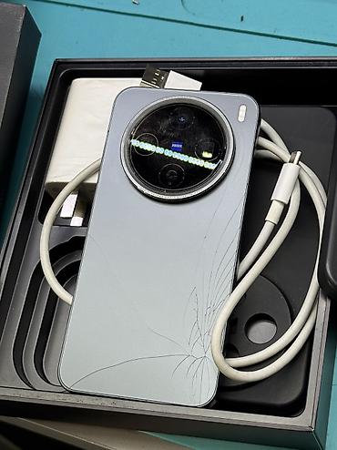 Vivo X200 Pro mini, Б/у, 256 ГБ, цвет - Серый, 2 SIM