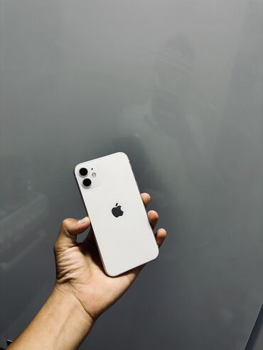 телефон за 15000: IPhone 11, 128 ГБ, Белый, 100 %