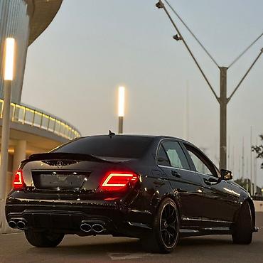 cls 63 amg: Mercedes-Benz C-Class: 1.8 l | 2012 il Sedan — 2