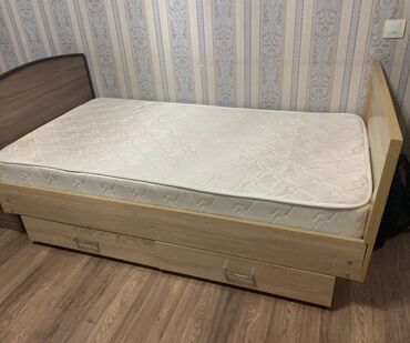 продам мебель бу в бишкеке: Детский диван, Б/у, цвет - Бежевый