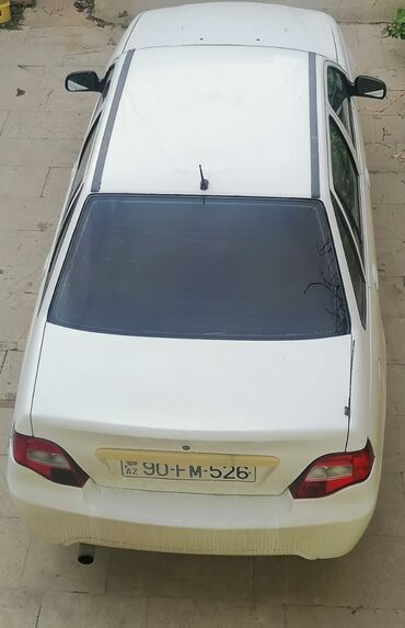Daewoo: Daewoo Nexia: 1.5 l | 2010 il Sedan — 2