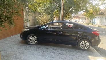 mercedes benz 208 d: Kia Cerato: 1.6 l | 2013 il Sedan — 8