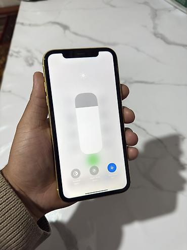 неликвид алабыз: IPhone 11, Колдонулган, 128 ГБ, Сары, 74 % — 2