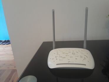 Modemlər və şəbəkə avadanlıqları: Salam modemdir təcili satıram almışam 112 azn teze işlək — 10