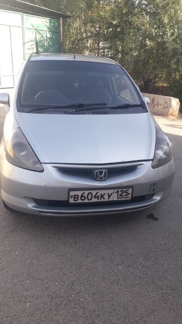 кредит на машину: Honda Fit: 2002 г., Хетчбек