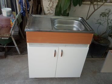 Mətbəx mebeli: MOYKA SATIRAM cox yaxşı vəzyətdədir hec bir problemi yoxdur — 2