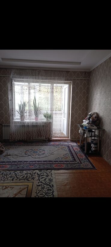 кирком квартира аренда: 3 комнаты, 75 м², 105 серия, 3 этаж, Старый ремонт