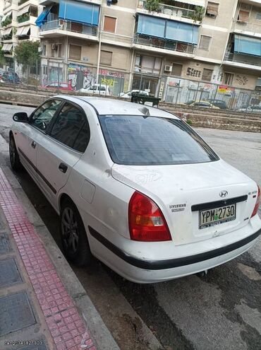 Hyundai Elantra: 1.6 l | 2001 year Limousine