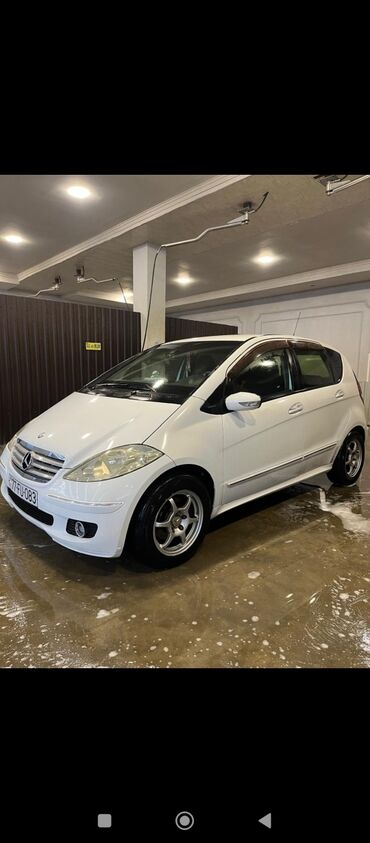 Mercedes-Benz: Mercedes-Benz A 170 – ağ rəng, 5 qapı, kompakt hetçbek. Avtomobil saz — 5