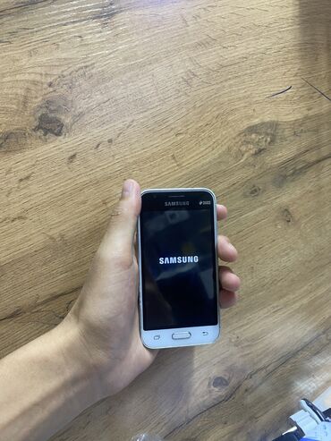 samsung а: Samsung Galaxy J1 Mini, Колдонулган, 64 ГБ, түсү - Ак, 2 SIM