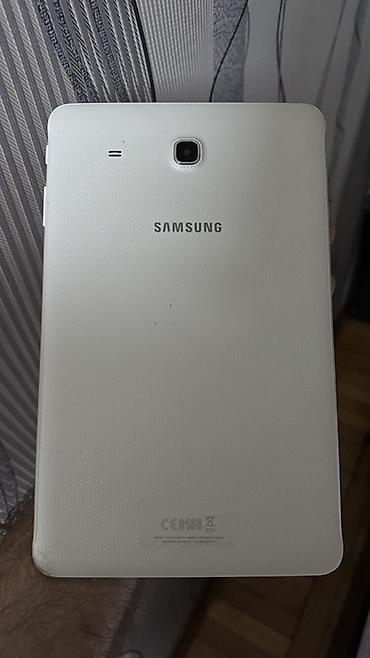 samsung s7 tablet: Samsung Galaxy planşet - Rəng: Ağ - Ekran: 9.6" (təxminən), ön fiziki — 2