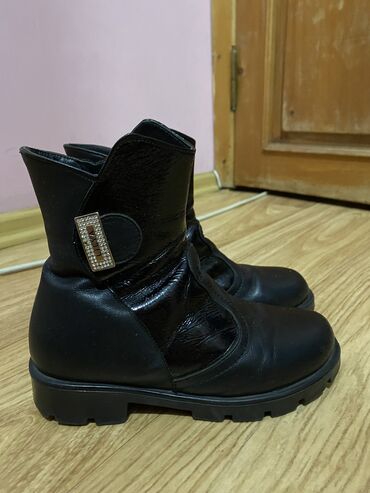 Детская обувь: Зимние сапоги для девочки Производство: Турция Размер: 32 Состояние
