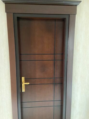mdf metbex mebelleri: Mdf / şpon Qapılar. Quraşdırılıb, ancaq istifadə olunmayıb. Qapı