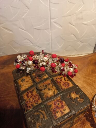 Taclar: Gəlin tacları və saç aksesuarları dəsti cəmi 300 azn - Üç fərqli — 24