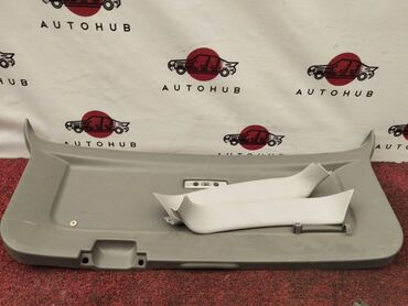 Другие детали салона: Внутренняя обшивка багажника Mitsubishi Chariot Grandis N94W 4G64