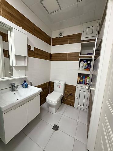 zabrat ev: Şəhərin 28 may ərazisində,,,Səməd Vurğun parkı qarşısında 5mərtəbəli — 8