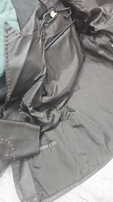 Ostale jakne, kaputi, prsluci: Ženska kožna jakna + torbica (cena u kompletu) Kožna jakna: - — 8