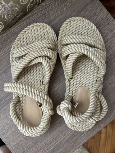 svecane sandale ravne: Sandale, Pull&Bear, 36