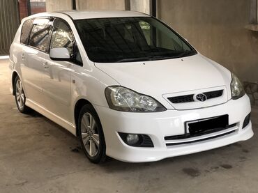 Toyota: Toyota Ipsum: 2003 г., 2.4 л, Автомат, Бензин, Минивэн