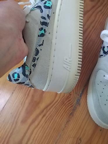 Krossovka ve ketlər: Nike, Ölçü: 35, İşlənmiş -da lalafo.az — 4 Krossovka ve ketlər: Nike, Ölçü: 35, İşlənmiş — 4