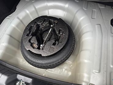 domkrat satisi: Hyundai Elantra: 0.2 l | 2018 il Sedan — 2