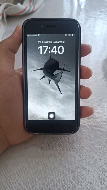 islenmis iphone 6: IPhone 8, 64 GB, Qara