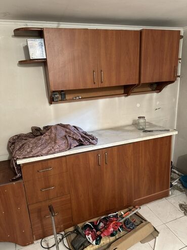 размеры кухонной мебели: Кухонный гарнитур из ЛДСП под дерево Комплектация: - Нижний модуль с