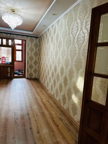 2 кв авангард: 2 комнаты, 52 м², Индивидуалка, 2 этаж, Косметический ремонт