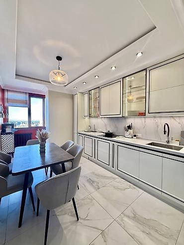 Продажа квартир: 4 комнаты, 156 м², 10 этаж — 8