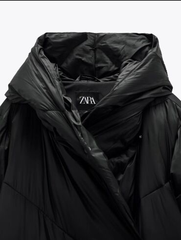 Pencəklər: ZARA qadın uzun pufik palto - Rəng: qara - Model: oversize kəsim