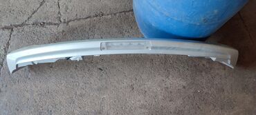 Крышки багажника и комплектующие: Накладка крышки багажника Toyota, 2010 г., Оригинал — 11