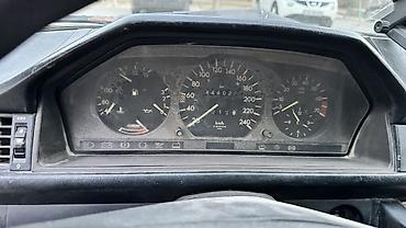 mersedes e klass: Mercedes-Benz 260: 2.6 l | Sedan — 10