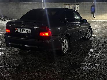 Opel: Opel Vectra: 2001 г., 1.8 л, Механика, Седан — 9