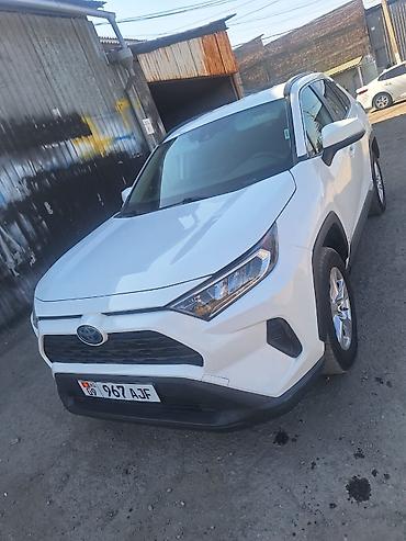 спойдер: Toyota RAV4: 2021 г., 2.4 л, Автомат, Гибрид, Кроссовер — 1