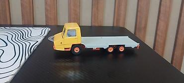 Коллекционная модель грузовика масштаб 1/43