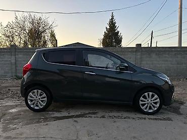 Chevrolet: Chevrolet Spark: 2017 г., 1 л, Автомат, Бензин, Хэтчбэк — 16