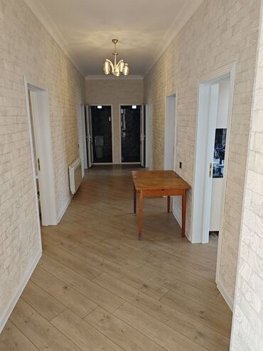 дом с бассейном: Buzovna 4 otaqlı, 154 kv. m, Yeni təmirli