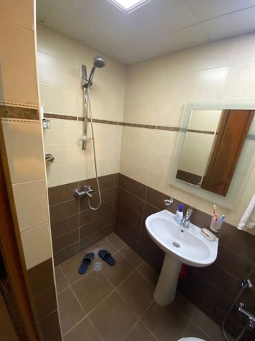 Uzunmüddətli kirayə mənzillər: 📍 Ünvan: Bakıxanov qəsəbəsi, Akkord binaları 🏢 Bina: Yeni tikili 🏠 -da lalafo.az — 9 Uzunmüddətli kirayə mənzillər: 📍 Ünvan: Bakıxanov qəsəbəsi, Akkord binaları 🏢 Bina: Yeni tikili 🏠 — 9