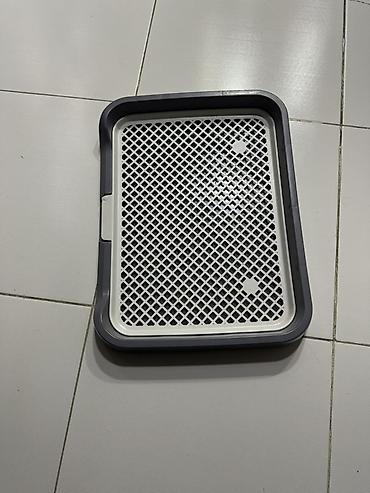 Bio-tualetlər və doldurucular: İt tualet qabı – iki hissəli, ızgaralı model - Material: möhkəm — 1