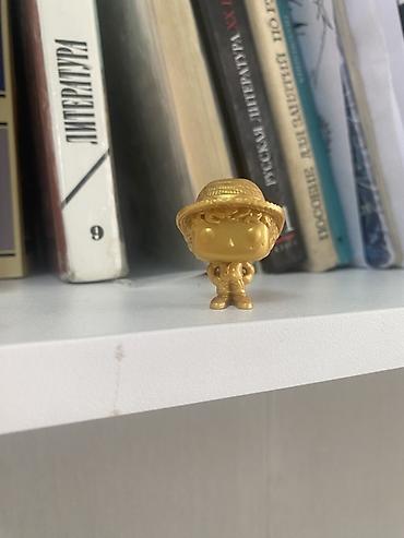 Искусство и коллекционирование: Фигурка луффи золотой из киндер джой — 2