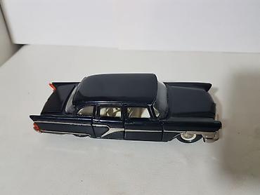 1 43 modelka: Kolleksiya üçün retro model avtomobil maketi - Rəng: qara, krem — 2