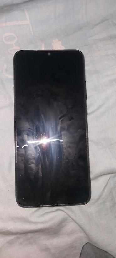 Samsung: Смартфон Samsung Galaxy S4 (Black Mist), корпус с металлическим кантом — 5