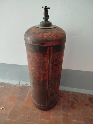 оборудование для кафе: Газовый баллон 50 литров . Заправлен . 5500 сом