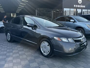 самая дешевая машина в бишкеке: Honda Civic: 2005 г., 1.4 л, Автомат, Гибрид, Седан